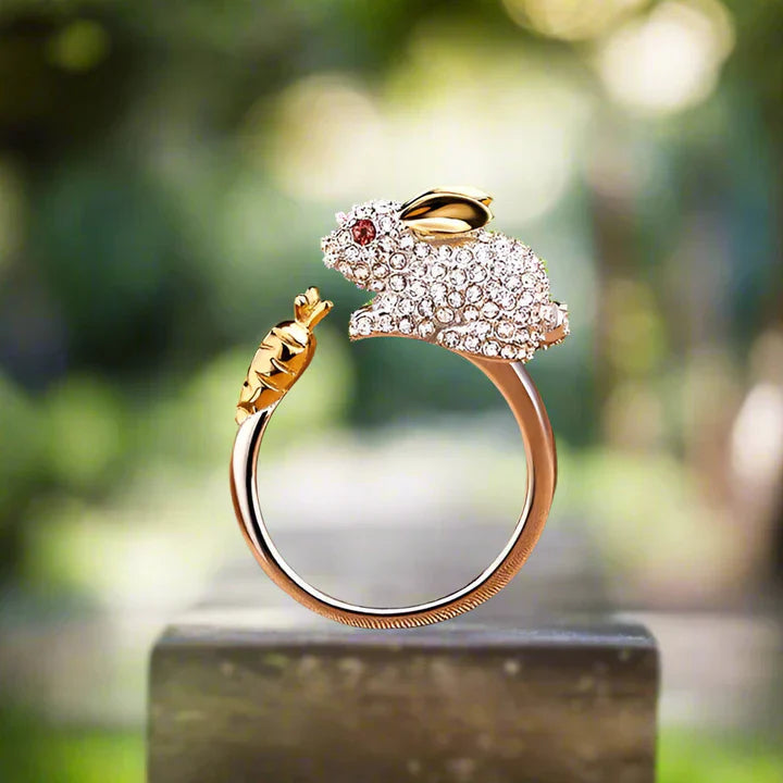 Wood - Adjustable silver ring with bunnies & carrot | Gold
