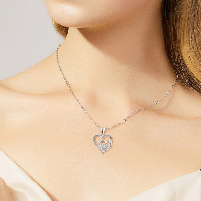 Inolt - Paw & heart necklace in silver
