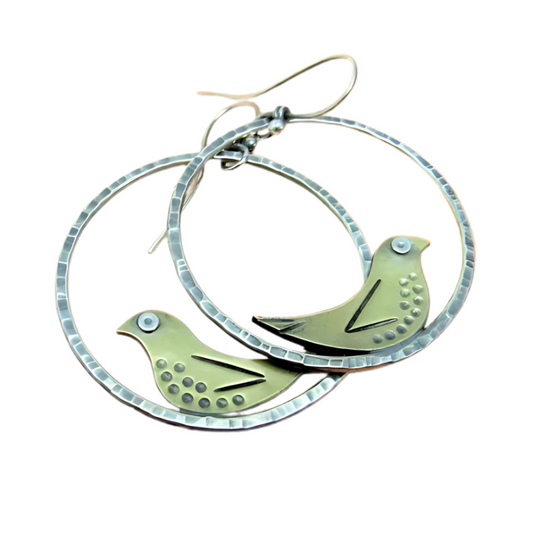 Paige - Hohl worked vintage bird earrings in green