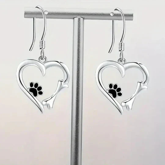Yaritza- silver drop earrings with heart