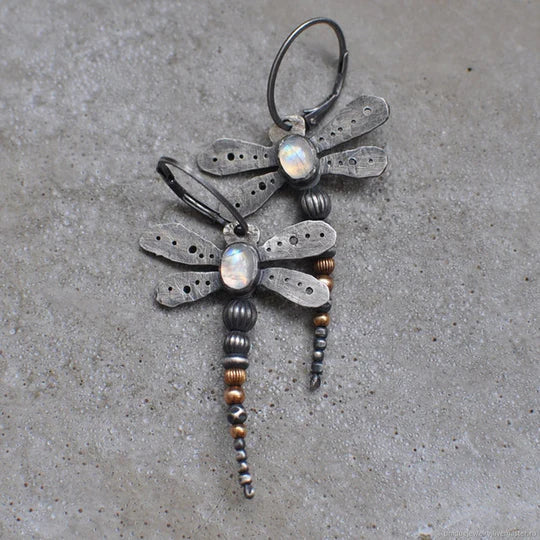 Salma - Vintage dragonfly earrings with moonstone | Silver