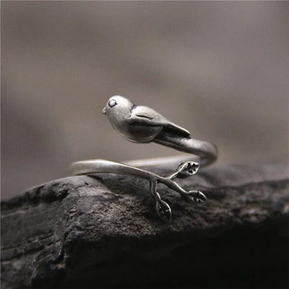 Norrie - Open vintage bird ring made of silver