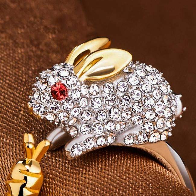 Wood - Adjustable silver ring with bunnies & carrot | Gold