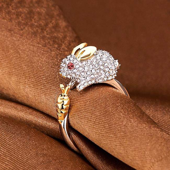 Wood - Adjustable silver ring with bunnies & carrot | Gold